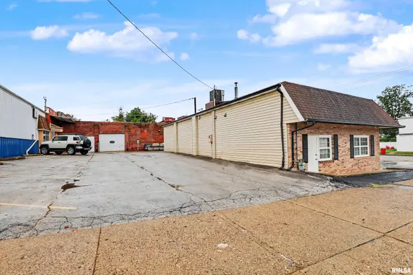 601 S 8TH ST, Quincy, IL 62301