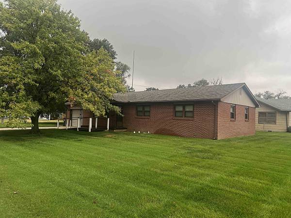 411 E 2nd, St John, KS 67576