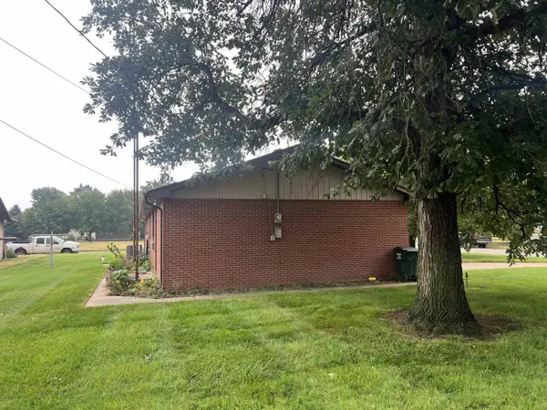 411 E 2nd, St John, KS 67676