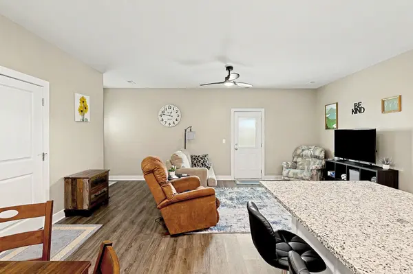 5227 N Cypress, Bel Aire, KS 67220