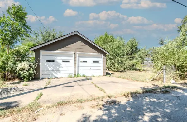 2340 S Ida, Wichita, KS 67211