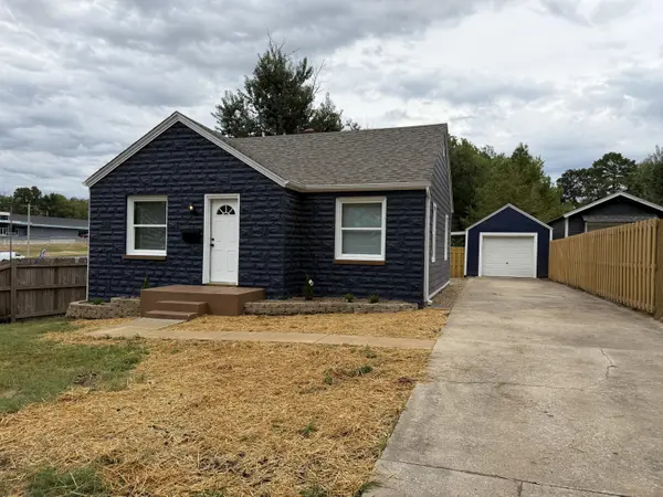 2336 N Johnston AVE, Springfield, MO 65803