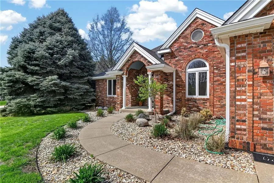 1504 Hillcrest CT, Atchison, KS 66002