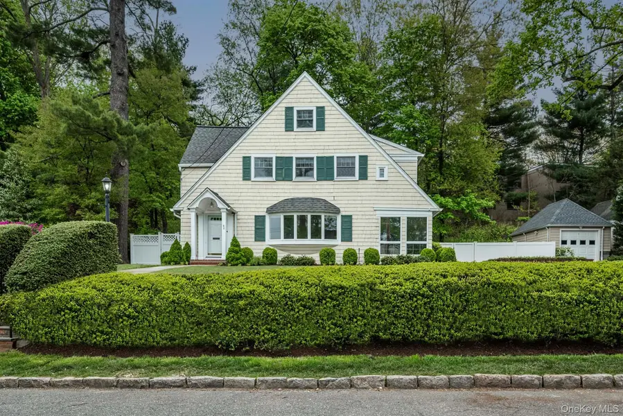 62 Summit AVE, Bronxville, NY 10708