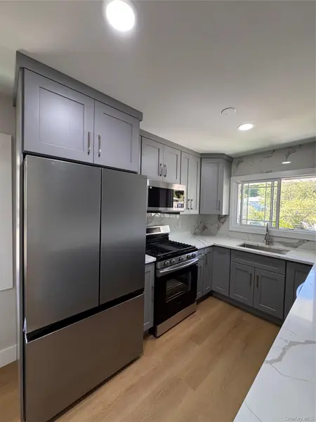 15 Valerie DR ##2, Yonkers, NY 10703