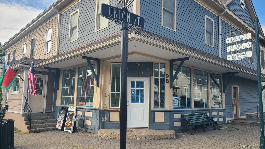 98 Clinton ST, Montgomery, NY 12549