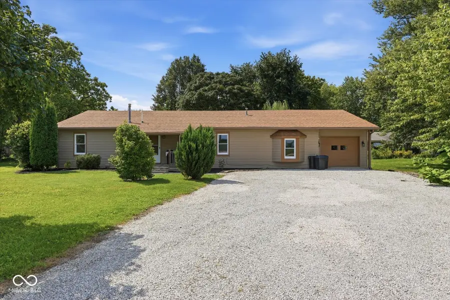 2961 N 100 W, Shelbyville, IN 46176