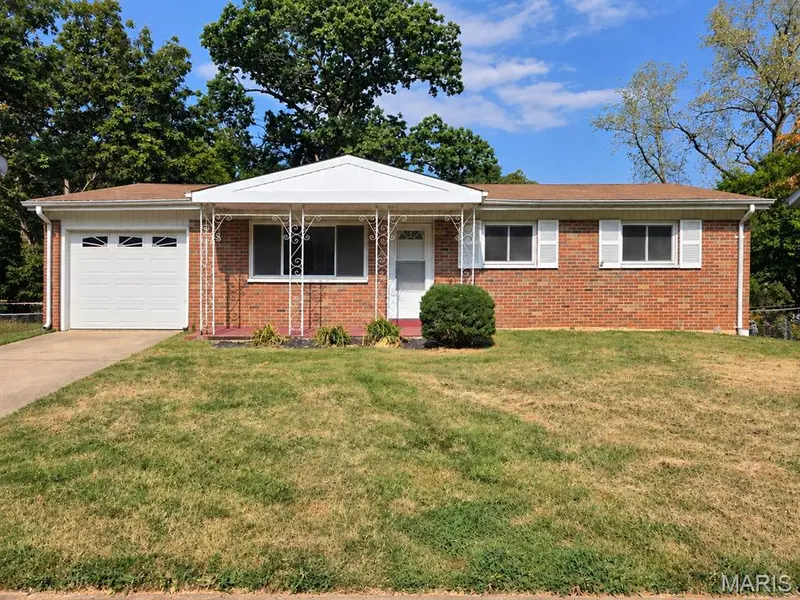 4271 Martyridge DR, St Louis, MO 63129
