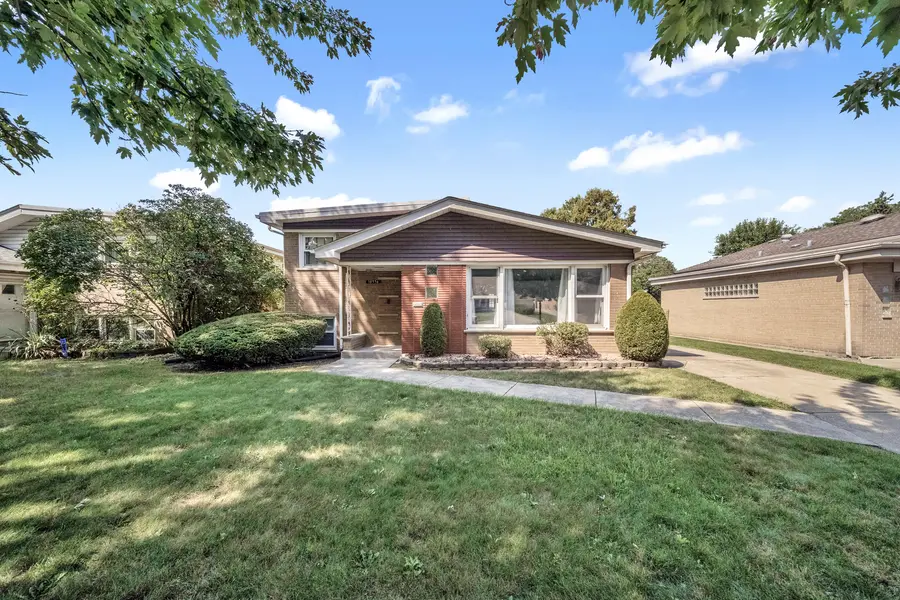10536 S Kostner AVE, Oak Lawn, IL 60453