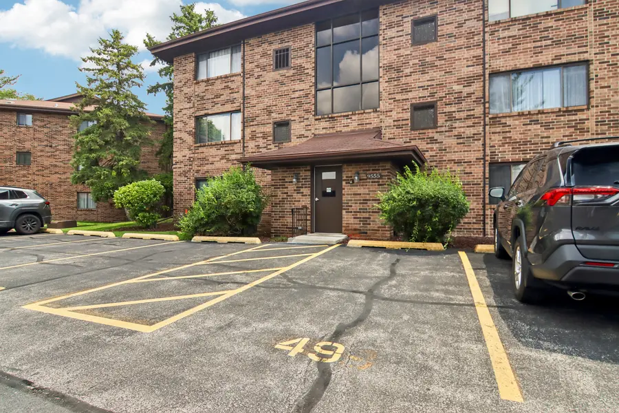 9555 Southwest HWY #1S, Oak Lawn, IL 60453