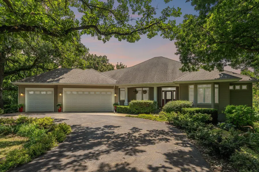 10035 Woodhill BLVD, Lakeville, MN 55044