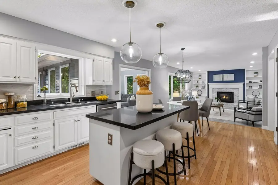 4747 Burr Oak ST, Eagan, MN 55122