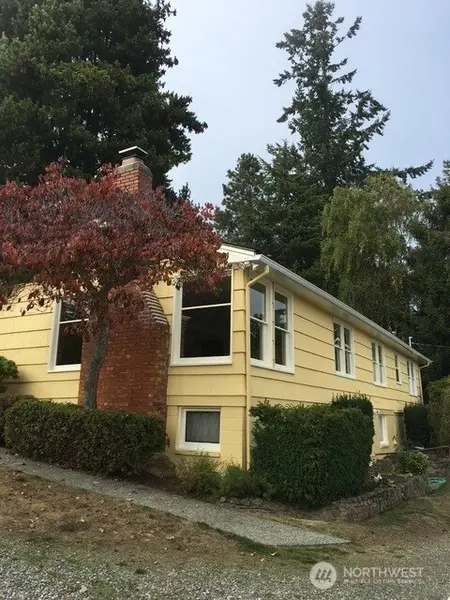 261 Eagle PL NE, Bainbridge Island, WA 98110