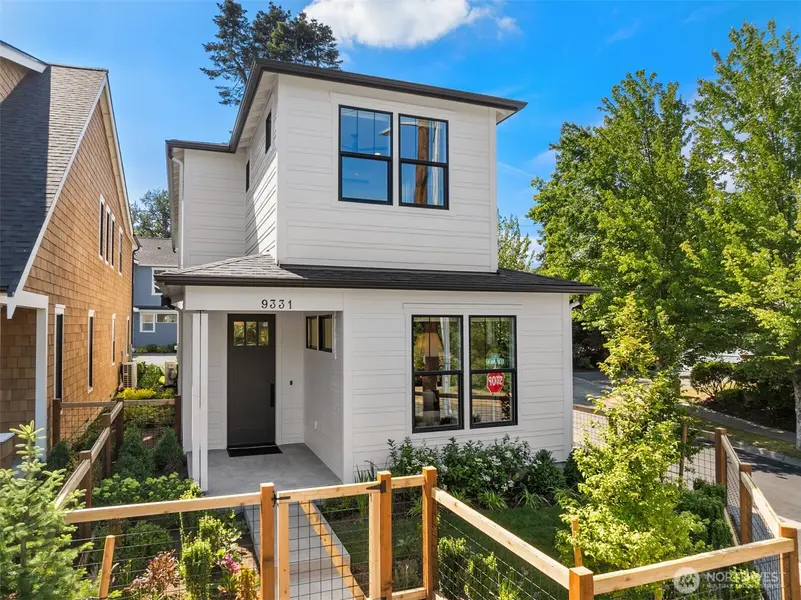 9331 126th AVE NE, Kirkland, WA 98033