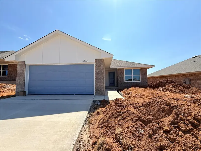 21228 SE 31st ST, Harrah, OK 73045