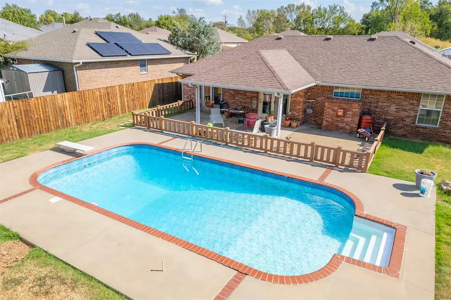 2204 Gray Dove DR, Shawnee, OK 74804
