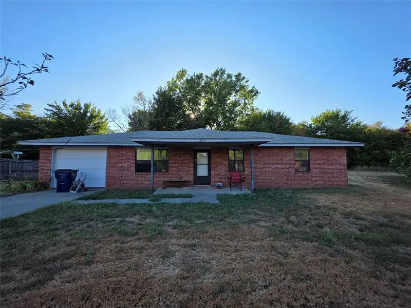 304 Hal DR, El Reno, OK 73036