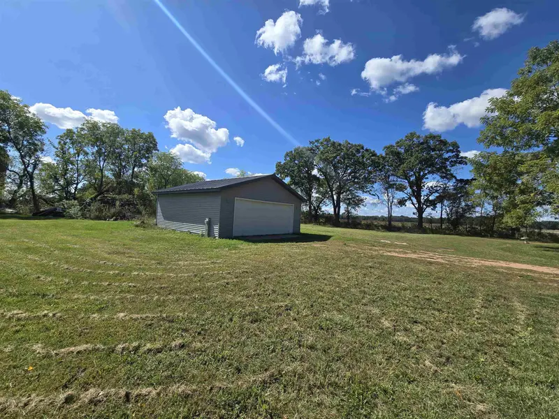 5791 MILL RD, Bancroft, WI 54921