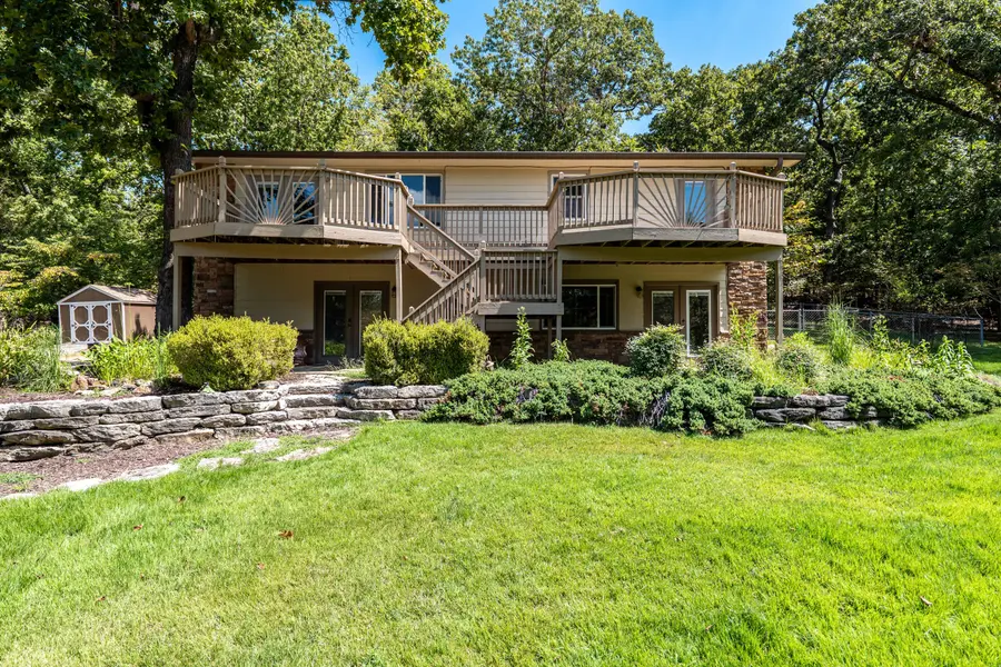 60 Montego DR, Kimberling City, MO 65686