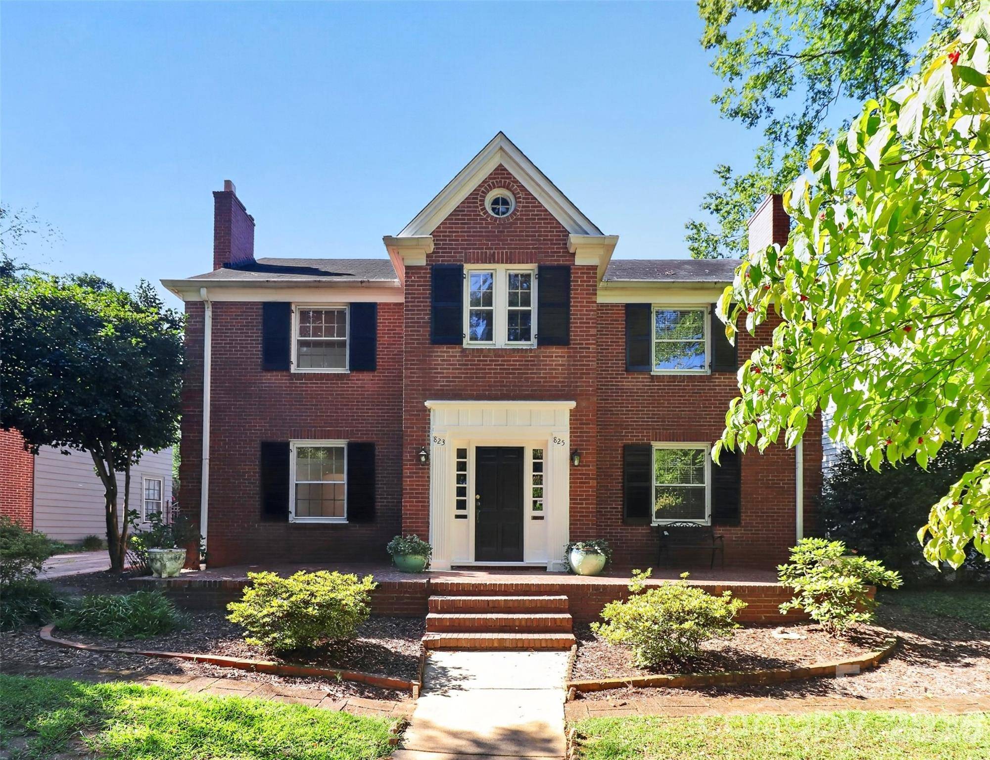823-825 Henley PL, Charlotte, NC 28207