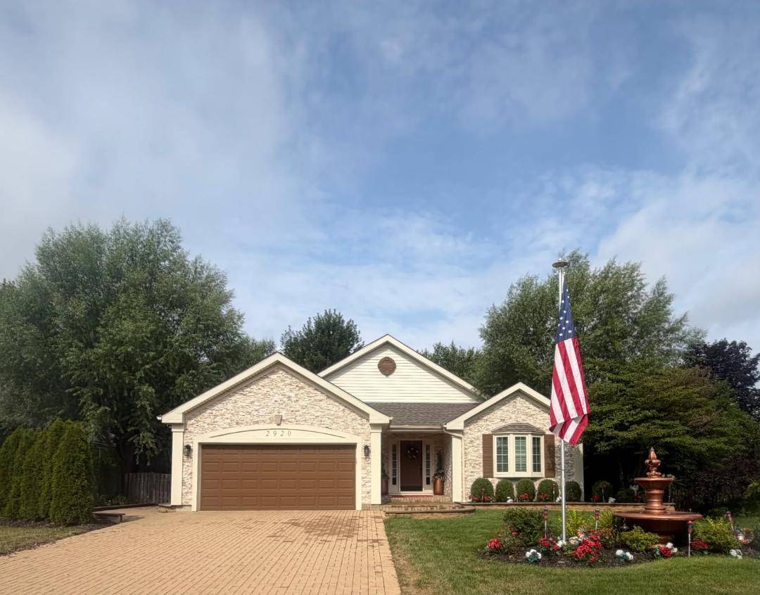 2920 Farmington DR, Lindenhurst, IL 60046