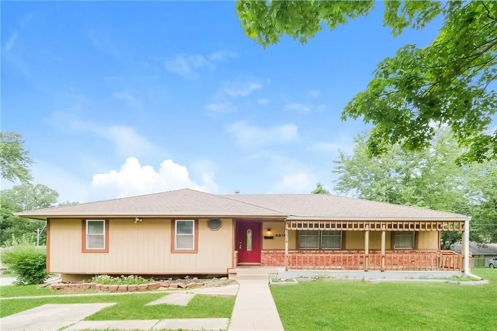 9816 Bellaire ST, Kansas City, MO 64134
