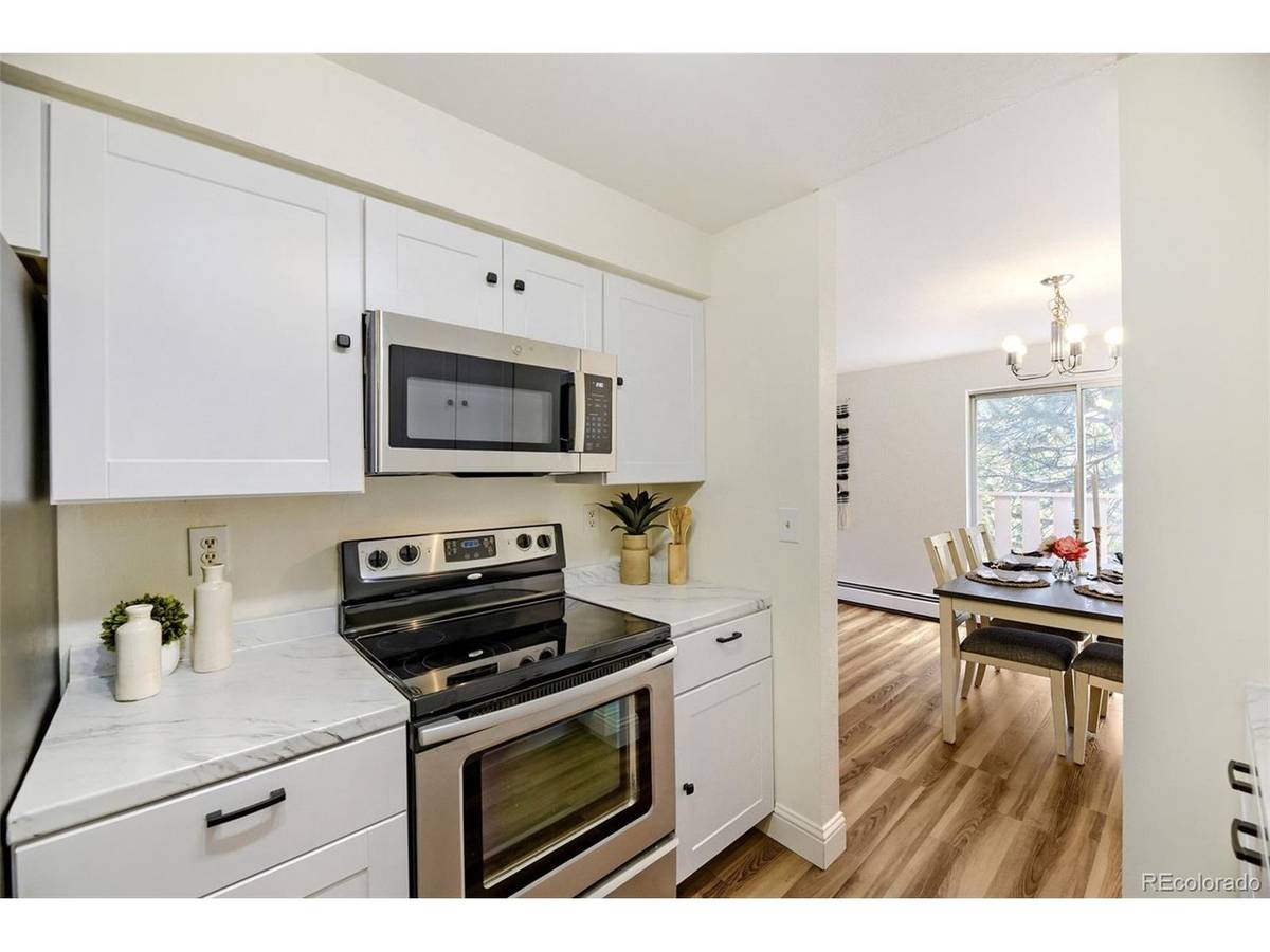 81 Newark #D, Aurora, CO 80012