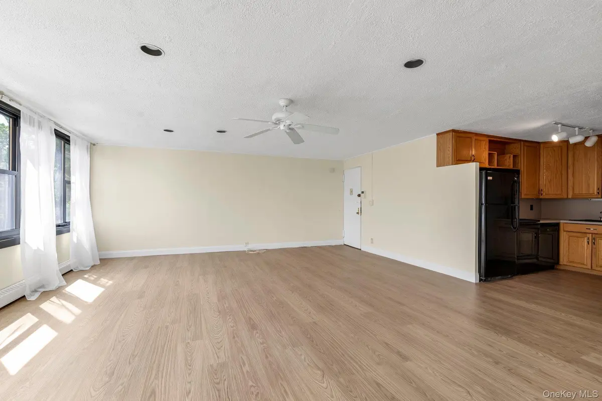10-01 162 ST #4A, Beechhurst, NY 11357
