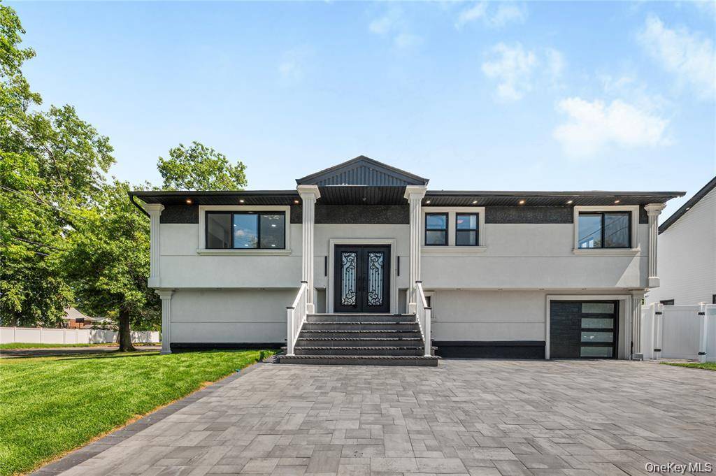 274 Central Park RD, Plainview, NY 11803