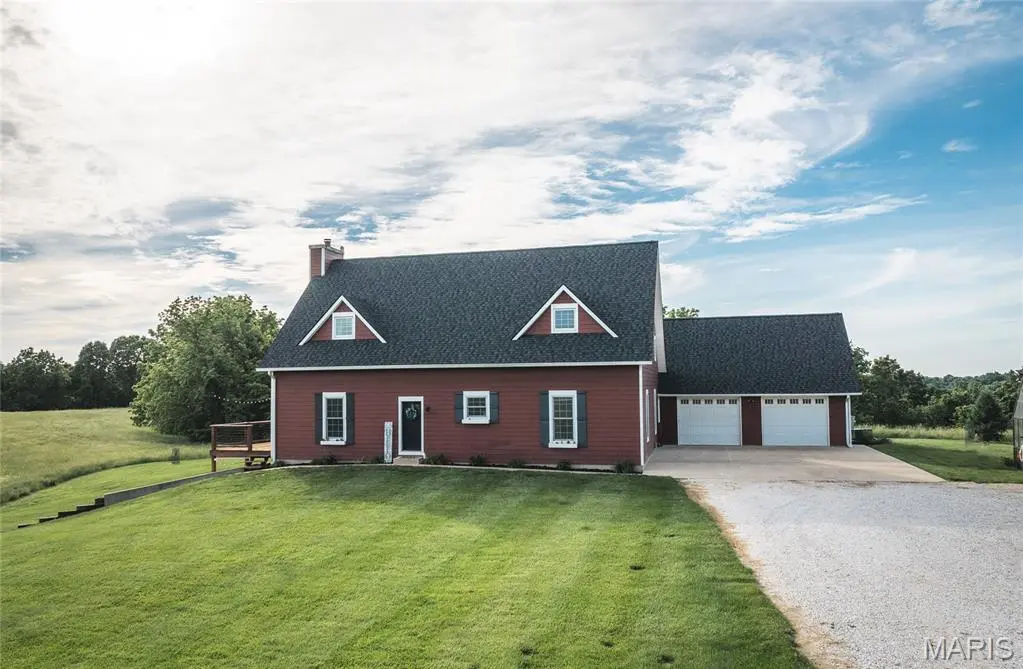 90 Jug Hollow RD, Hardin, IL 62047