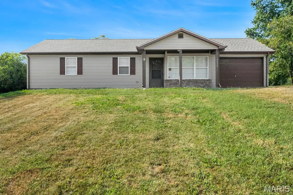 19034 Royal DR, Warrenton, MO 63383