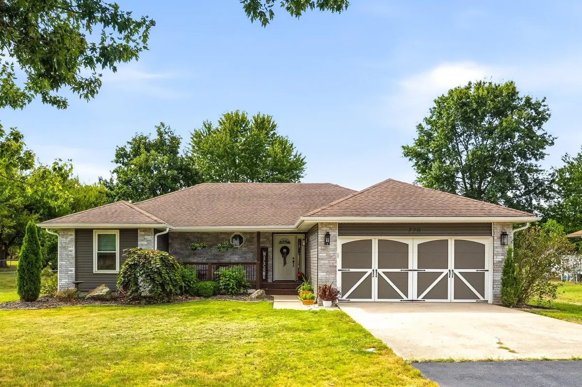720 Lone Hickory RD, Ozark, MO 65721