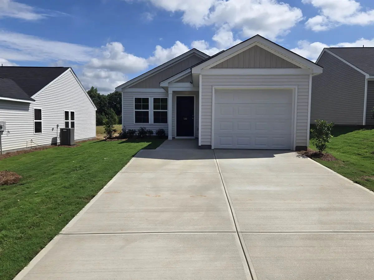 186 Cloverfield LN, Spartanburg, SC 29303