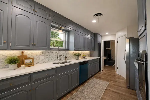 5801 Wedgworth Road, Fort Worth, TX 76133