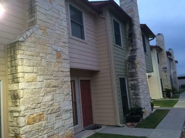 6900 E Riverside DR #27, Austin, TX 78741