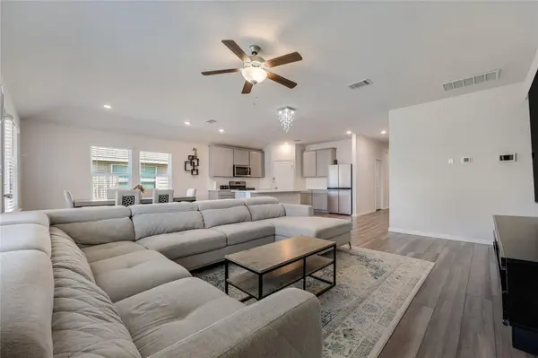 406 Grasslands TRL, Hutto, TX 78634