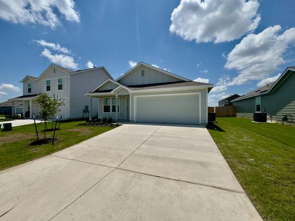 2221 Cumulus CT, Lockhart, TX 78644