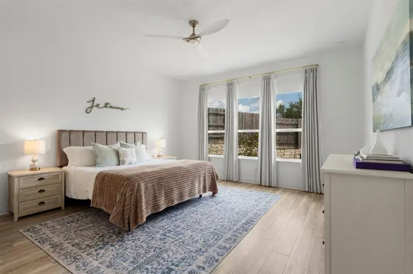430 Barnhill LOOP, Dripping Springs, TX 78620