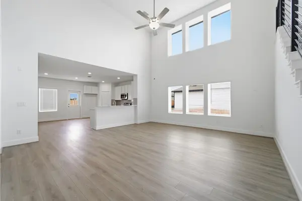 301 Gene Ray Ave, Bertram, TX 78605