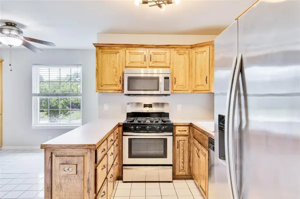 2305 Stratford DR, Round Rock, TX 78664