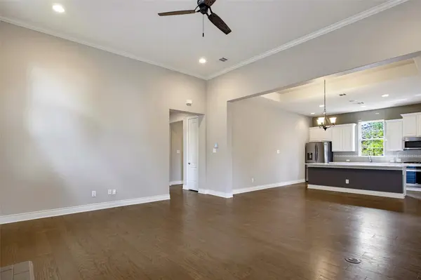 210 Versilia CIR, Lakeway, TX 78734