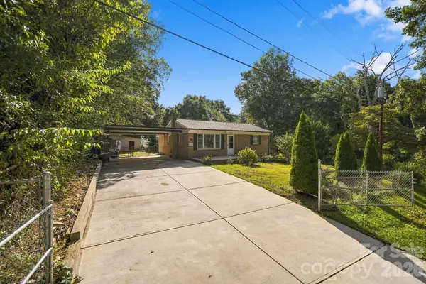 901 Furman ST, Dallas, NC 28034