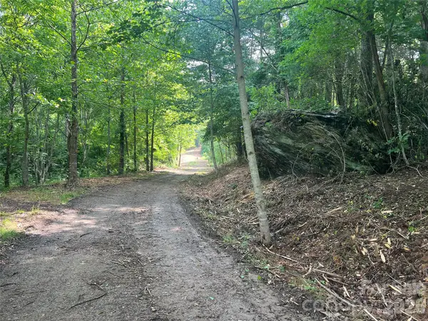 000 Compromise DR, Waynesville, NC 28785