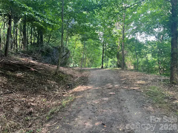 000 Compromise DR, Waynesville, NC 28785