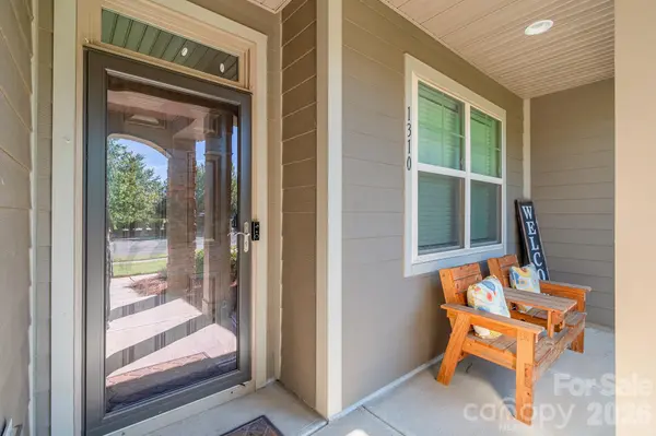 1310 Robinson Oaks DR, Gastonia, NC 28054