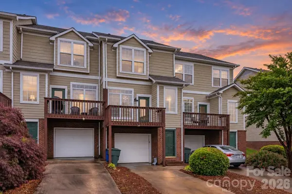 105 Woodsong LN, Mooresville, NC 28117