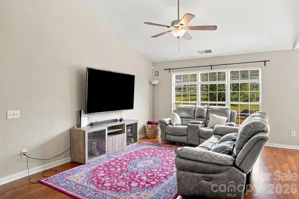 7422 Stone Mountain CT, Charlotte, NC 28262