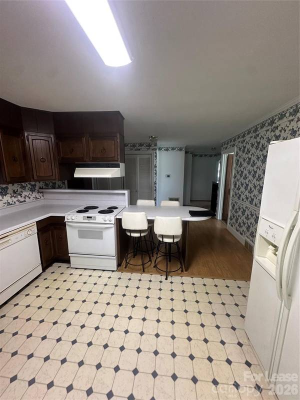 74 Fleetwood DR SW, Concord, NC 28027