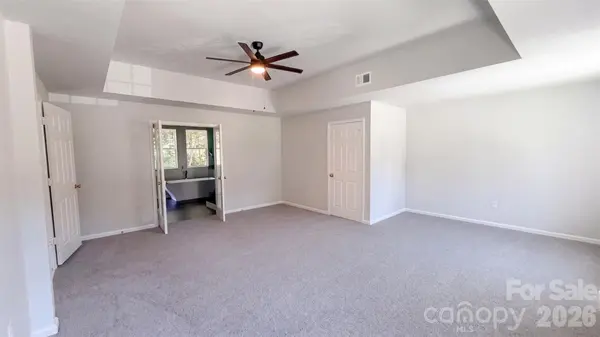 6226 Dumont LN, Charlotte, NC 28269