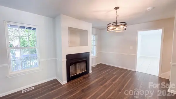 6226 Dumont LN, Charlotte, NC 28269